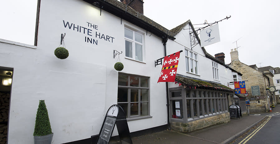 Burford on the Hill - Wonderful Winchcombe The White Hart Inn in Winchcombe